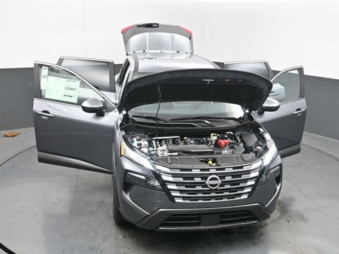 New 2026 Nissan Rogue SV image 38