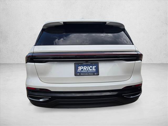Used 2024 Lincoln Nautilus Premier AWD/4WD image 6