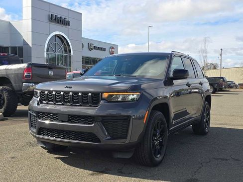 New 2026 Jeep Grand Cherokee Altitude AWD/4WD image 1