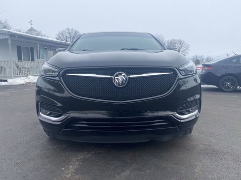 Used 2019 Buick Enclave Essence w/ LPO, Sport Appearance Package image 2