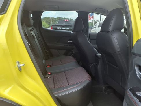 Used 2025 Nissan Kicks SR FWD image 8