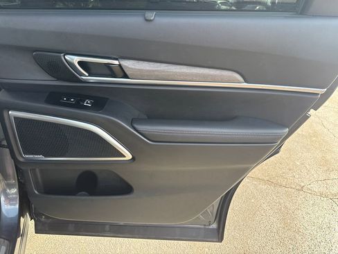 Used 2022 Kia Telluride SX w/ SX Prestige Package image 37
