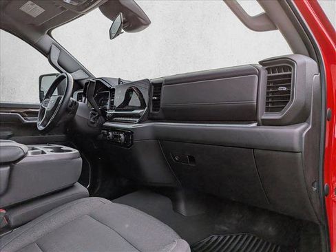 Used 2024 Chevrolet Silverado 2500 LT w/ Convenience Package image 21