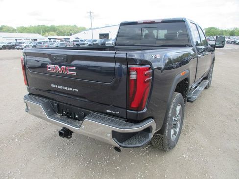 New 2026 GMC Sierra 2500 SLT w/ SLT Premium Package AWD/4WD image 5