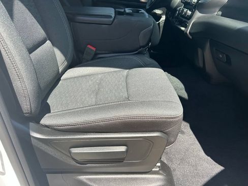 Used 2025 RAM 1500 Big Horn RWD image 32