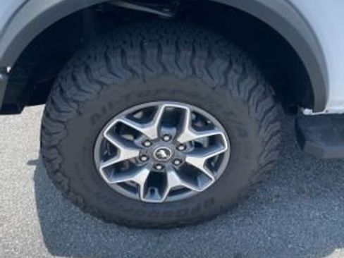 Used 2024 Ford Bronco Badlands AWD/4WD image 19