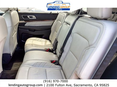 Used 2017 Ford Explorer Platinum AWD/4WD image 17