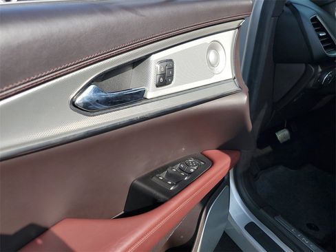 Used 2019 Lincoln Nautilus Black Label image 23