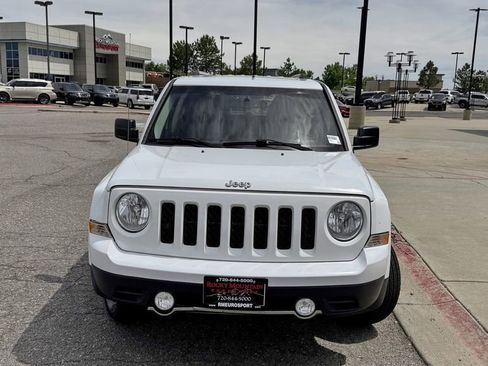 Used 2017 Jeep Patriot High Altitude AWD/4WD image 3