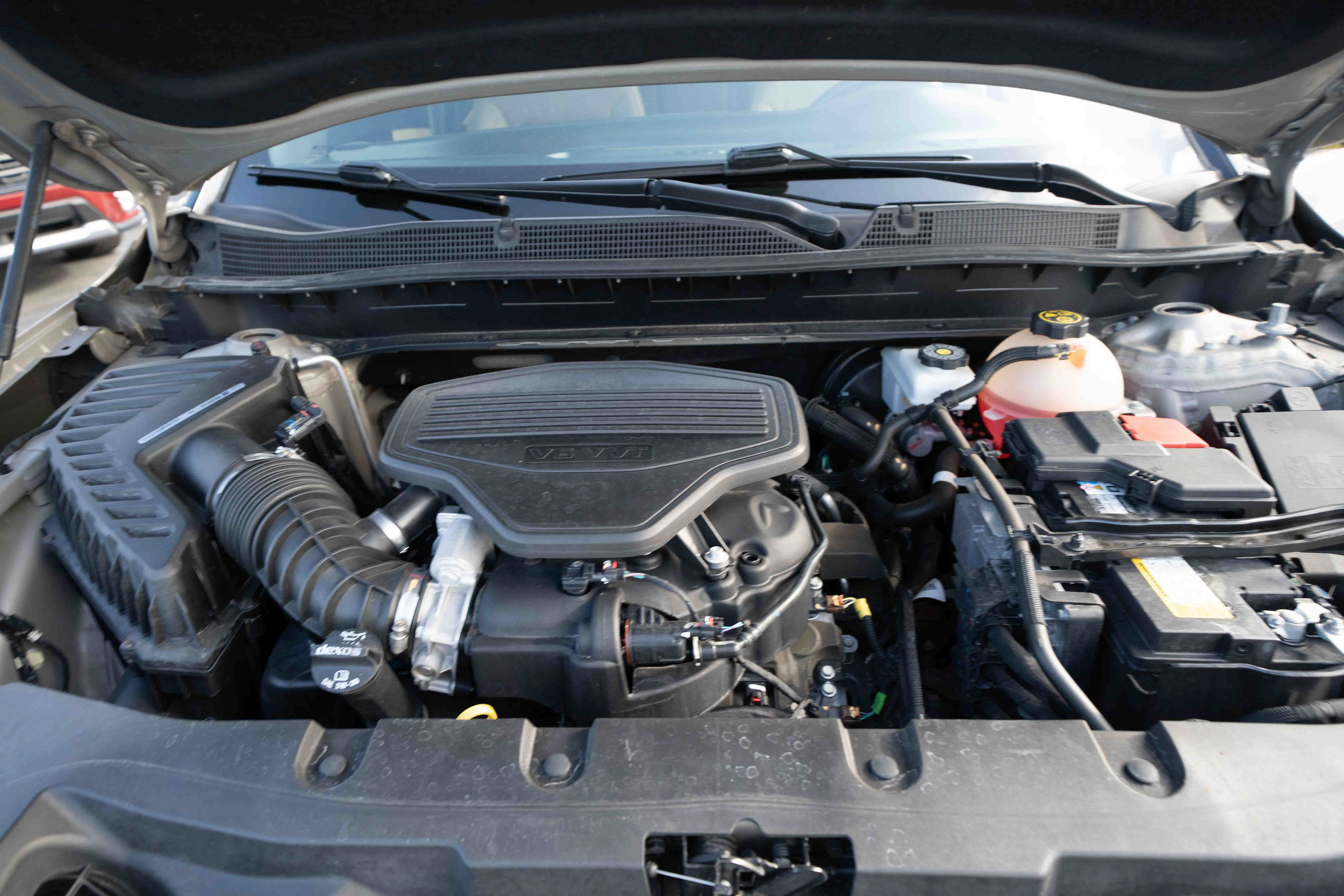 Used 2021 Chevrolet Blazer Premier w/ Driver Confidence II Package FWD image 32