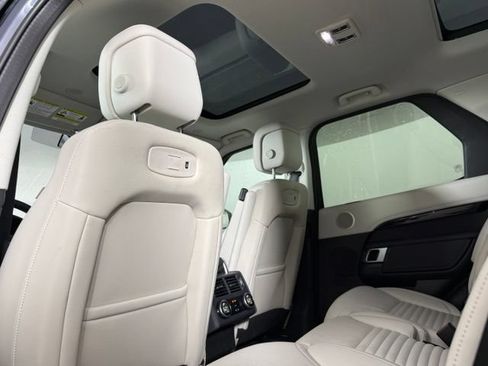 Used 2025 Land Rover Discovery S AWD/4WD image 25