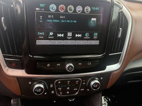 Used 2018 Chevrolet Traverse High Country AWD/4WD image 14