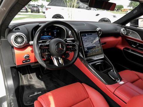 Used 2022 Mercedes-Benz SL 63 AMG 4MATIC image 6