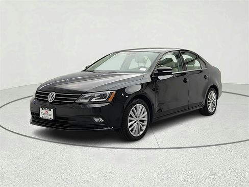 Used 2016 Volkswagen Jetta SEL w/ Lighting Package image 3