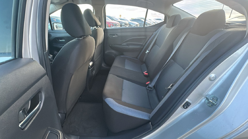 Used 2025 Nissan Versa SV FWD image 32