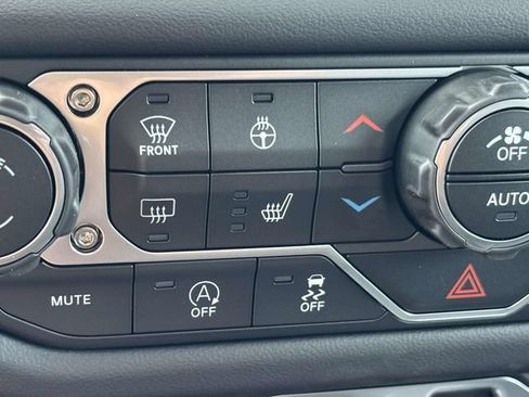 New 2026 Jeep Gladiator Sport AWD/4WD image 23