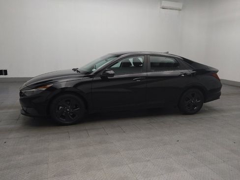 Used 2022 Hyundai Elantra Blue FWD image 2