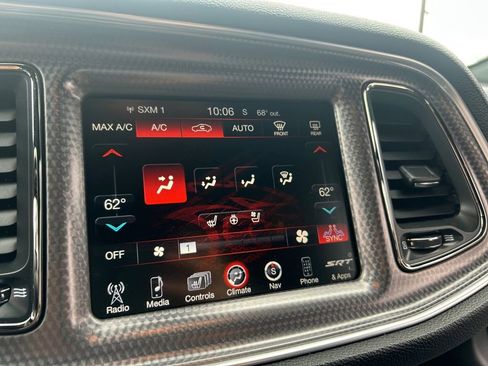 Used 2015 Dodge Challenger SRT Hellcat image 36