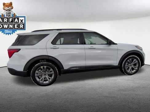 Used 2026 Ford Explorer Active w/ Active Comfort Package AWD/4WD image 10