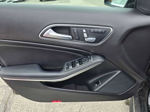 Used 2018 Mercedes-Benz GLA 250 4MATIC image 23