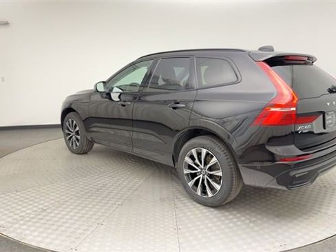 Certified 2025 Volvo XC60 B5 Plus image 4