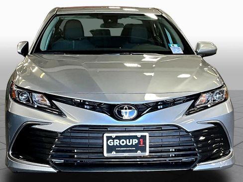 Used 2023 Toyota Camry LE image 4
