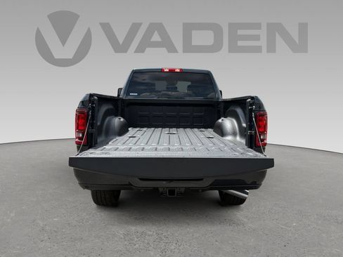 New 2026 RAM 2500 Big Horn AWD/4WD image 17