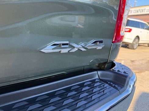 Used 2022 RAM 2500 Tradesman w/ Chrome Appearance Group image 10