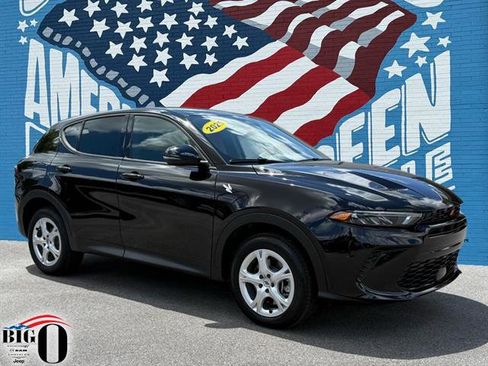 Certified 2025 Dodge Hornet GT w/ Cold Weather Group image 1