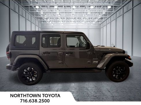 Used 2023 Jeep Wrangler Unlimited Sahara w/ Cold Weather Group AWD/4WD image 27