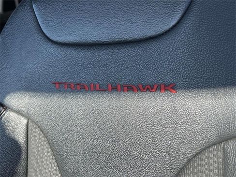 Used 2023 Jeep Compass Trailhawk image 19