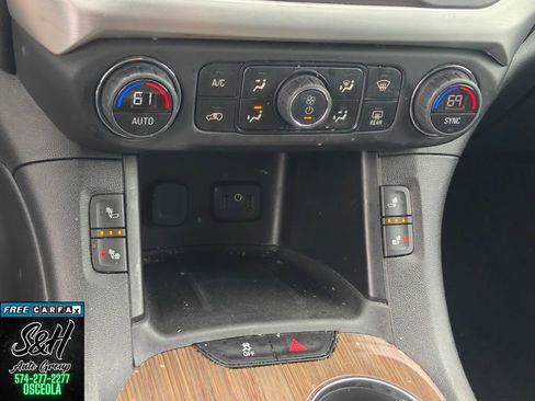 Used 2019 GMC Acadia SLE FWD image 10