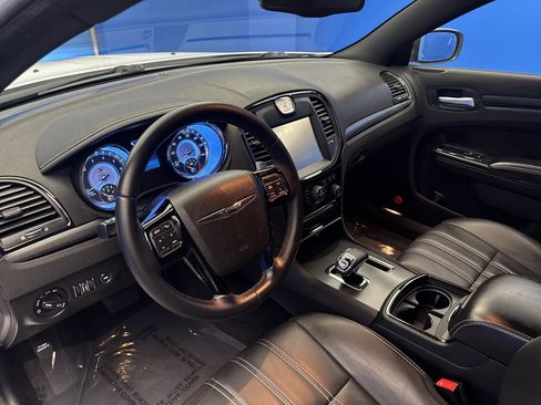 Used 2014 Chrysler 300 S w/ Light Group RWD image 11