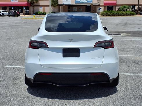 Used 2024 Tesla Model Y Long Range AWD/4WD image 6