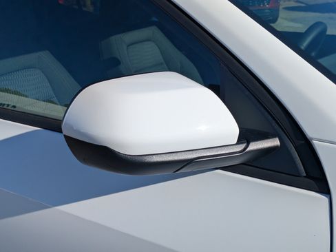 New 2026 Chevrolet Equinox LT FWD image 12