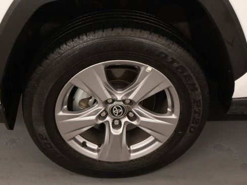 Used 2025 Toyota RAV4 XLE image 8