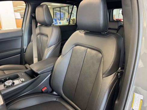 New 2026 Jeep Cherokee Overland image 16