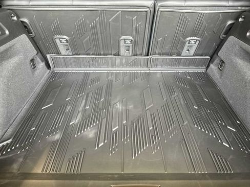 New 2026 Cadillac Lyriq Premium Luxury image 15