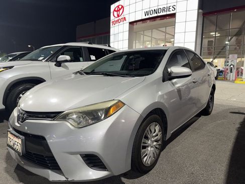 Used 2016 Toyota Corolla LE image 3