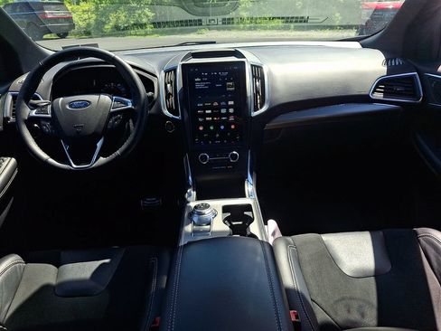 Used 2024 Ford Edge ST w/ Equipment Group 401A AWD/4WD image 18