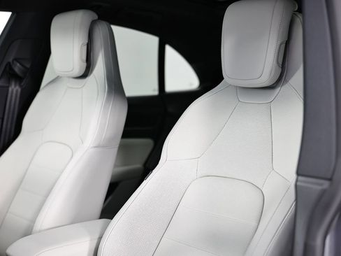 New 2026 Porsche Macan 4 Electric AWD/4WD image 23