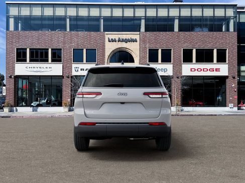 New 2026 Jeep Grand Cherokee L Limited AWD/4WD image 7
