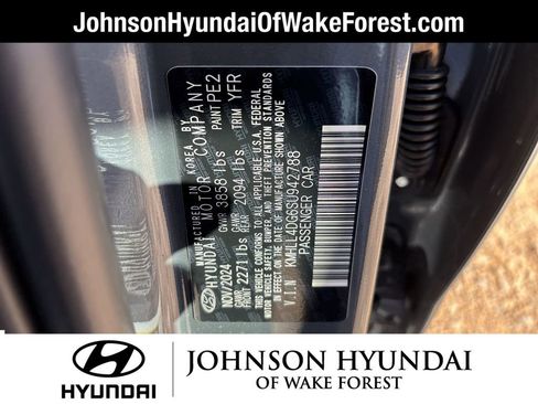 Certified 2025 Hyundai Elantra SE image 18