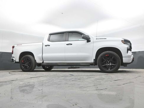 Used 2023 Chevrolet Silverado 1500 RST w/ Redline Edition AWD/4WD image 28