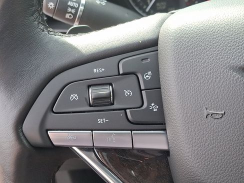 Used 2022 Cadillac XT6 Premium Luxury image 19