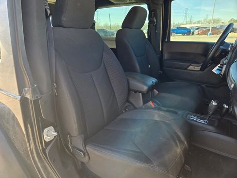 Used 2013 Jeep Wrangler Sport image 18
