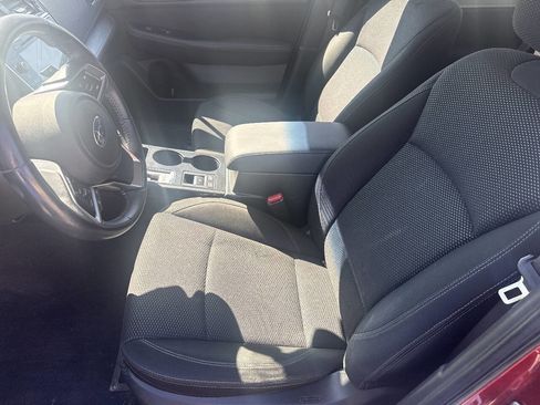 Used 2018 Subaru Outback 2.5i Premium AWD/4WD image 10