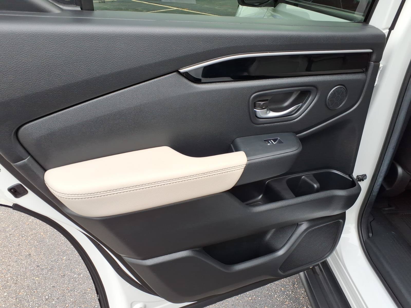 Certified 2026 Honda Passport RTL image 8