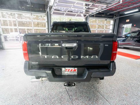 Used 2024 Toyota Tacoma Limited image 3