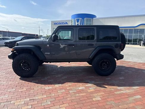 Used 2020 Jeep Wrangler Unlimited Sport S AWD/4WD image 3